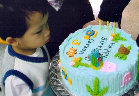 Cake decorated with an undersea theme